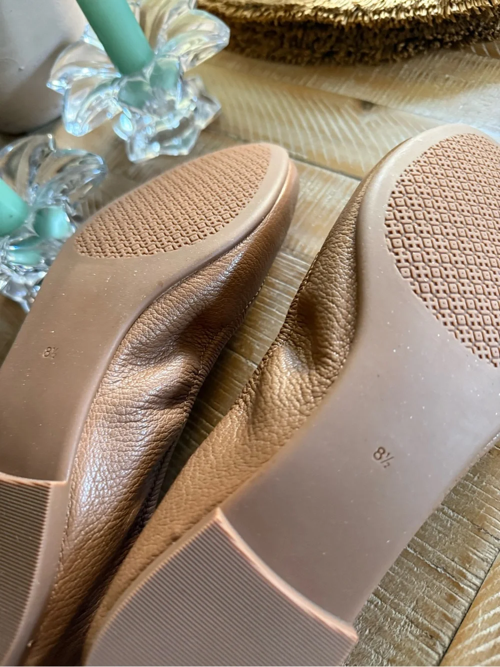 Tory Burch Pebbled Leather Ballet Flats in Light Brown